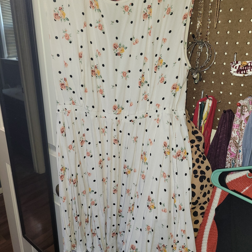 Torrid White Floral and Black Polka Longer Shirt